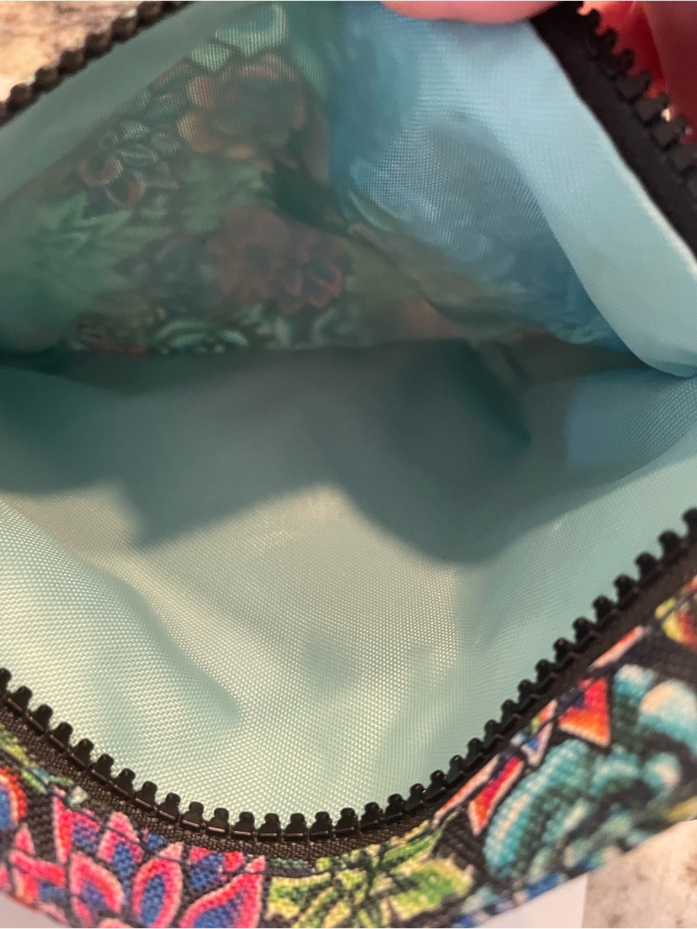 Sipsey Wilder Multicolor Succulent Print Crossbody Bag - Picture 5 of 8
